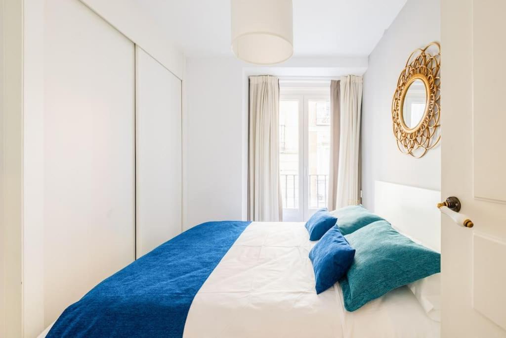 Apartmán Amazing Flat 5 Balconies In Chueca - Gran Via Madrid Exteriér fotografie